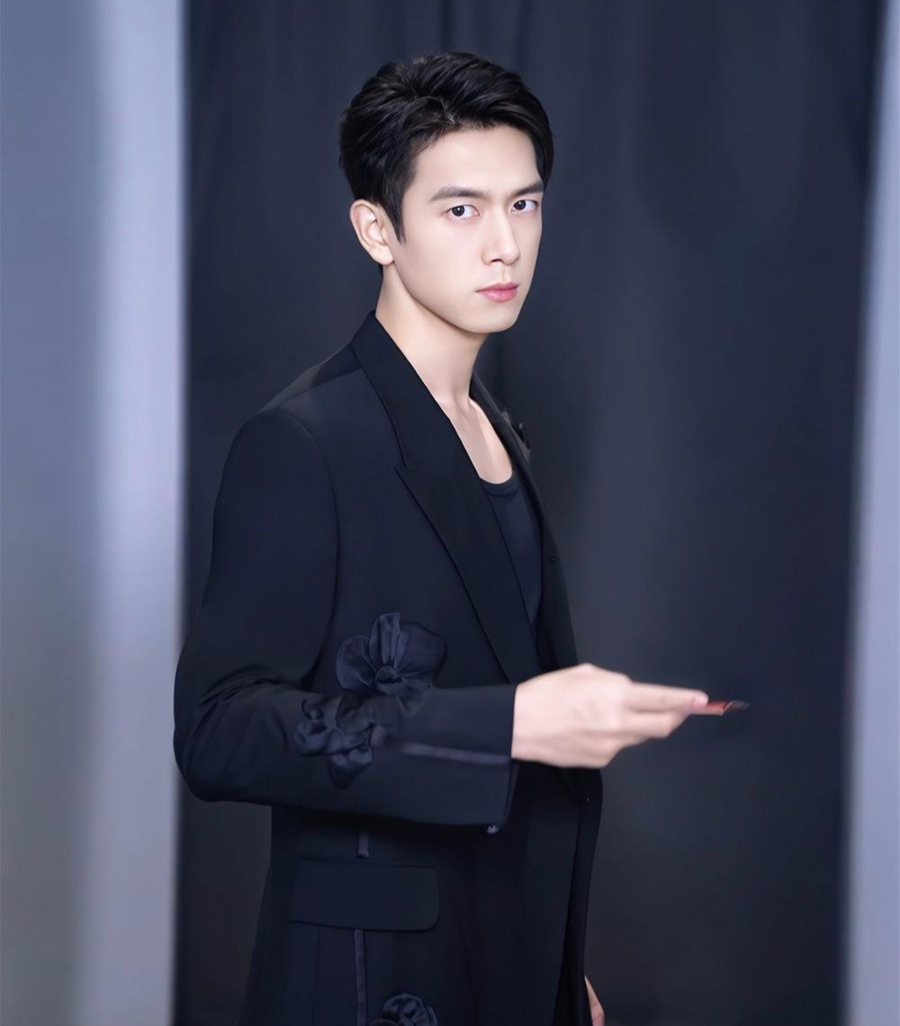 Diễn viên Lý Hiện.