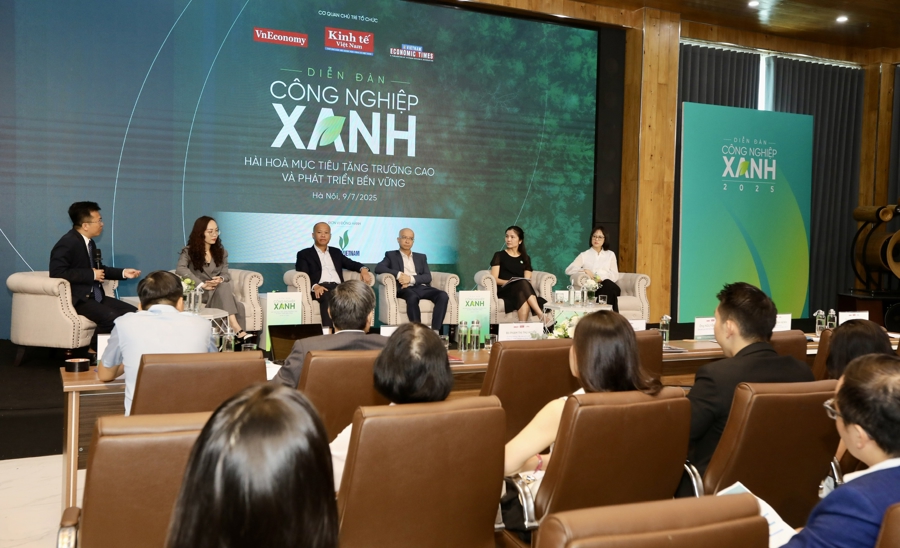 Trong bối cảnh kinh tế thế giới đang có nhiều biến động, xu thế chuyển đổi xanh – bền vững cũng đang có những thay đổi khó lường. Bên cạnh mục tiêu tăng trưởng xanh hướng tới Netzero vào 2050, Việt Nam cũng đặt mục tiêu tăng trưởng 8% trong năm 2025 và hướng đến tăng trưởng 2 con số những năm tiếp theo. Trong đó, công nghiệp tiếp tục được xác định là động lực tăng trưởng chính của nền kinh tế.