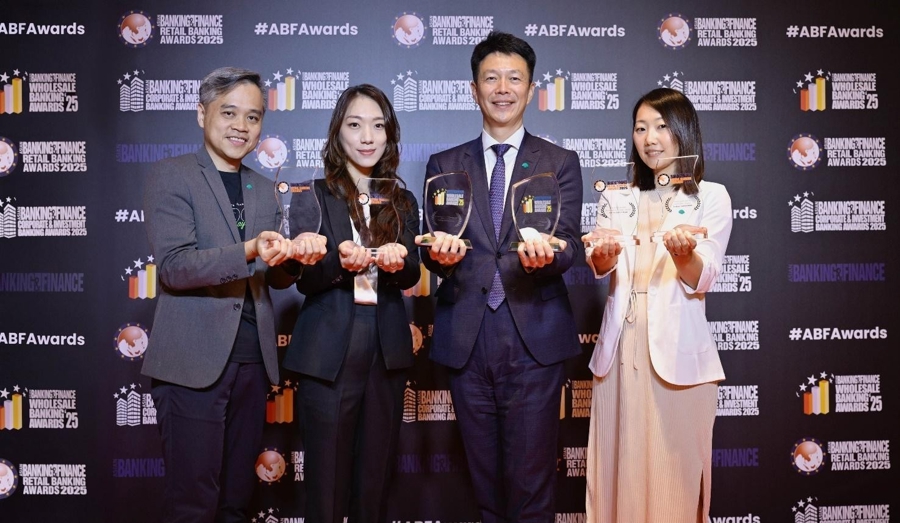 Các đại diện của CUB và CUBHCM tại sự kiện The Asian Banking & Finance - Retail Banking Awards 2025. Ảnh: CUB.