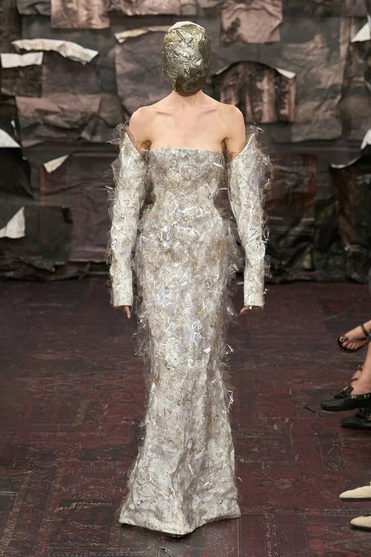 Di sản Margiela trong giấc mơ công nghiệp - Ảnh 10