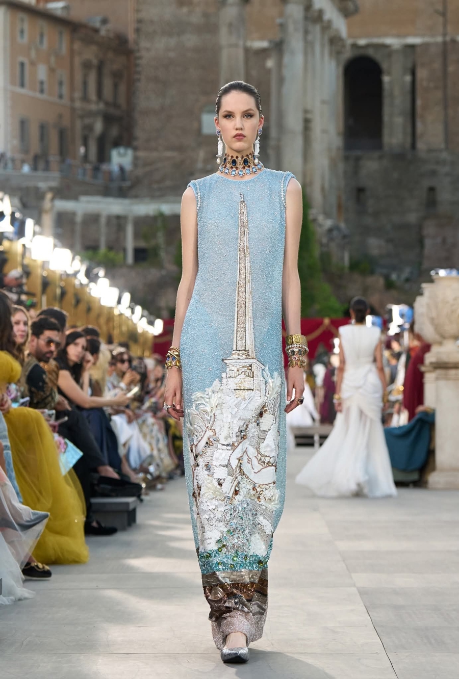 Thời trang Ý tỏa sáng ở thành Rome - Ảnh 16