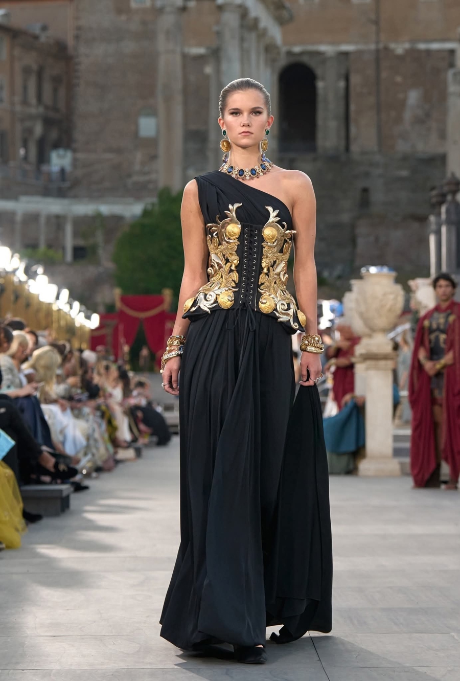 Thời trang Ý tỏa sáng ở thành Rome - Ảnh 5