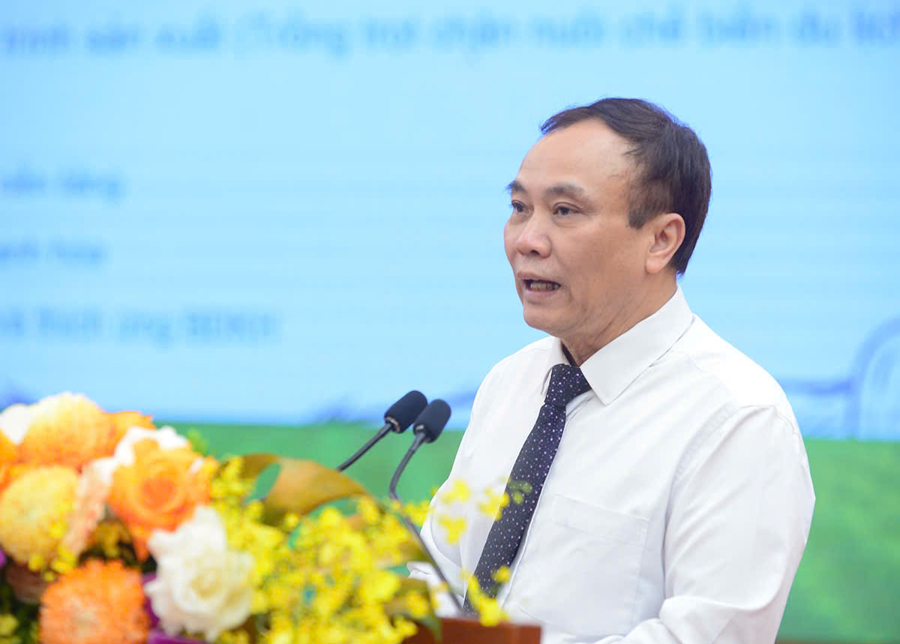Ông Lê Đức Thịnh, Cục trưởng Cục Kinh tế hợp tác và Phát triển nông thôn, phát biểu tại diễn đàn.