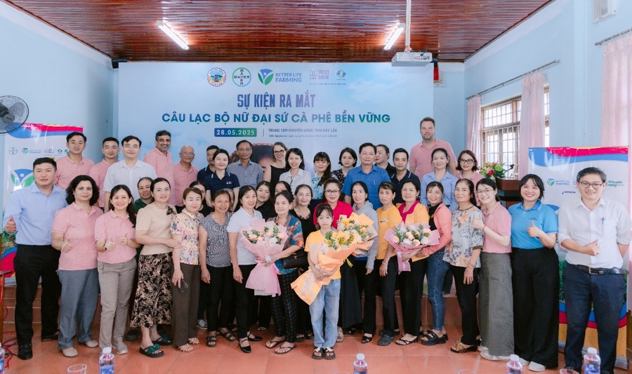 Việc thagrave;nh lập CLB Nữ Đại sứ Cagrave; phecirc; Bền vững tại khu vực Tacirc;y Nguyecirc;n vagrave; caacute;c hoạt động tương tự tại ĐBSCL goacute;p phần nacirc;ng cao vai trograve; của phụ nữ trong nocirc;ng nghiệp.