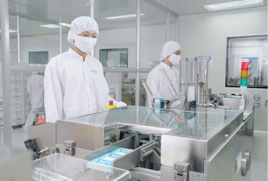 Inside the production plant honored in Binh Duong Province’s Green Book. Photo: Imexpharm 