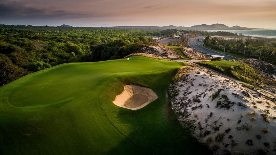 The Bluffs Hồ Tràm Strip do Greg Norman thiết kế.
