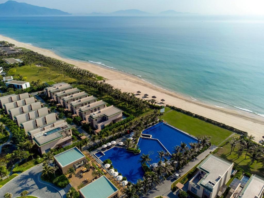Cam Ranh có nhiều khu nghỉ dưỡng đạt chuẩn quốc tế.