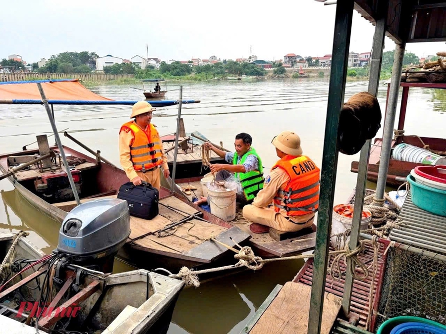 Hà Nội tạm dừng các hoạt động giải trí, du lịch để ứng phó với bão số 3 - Ảnh 1