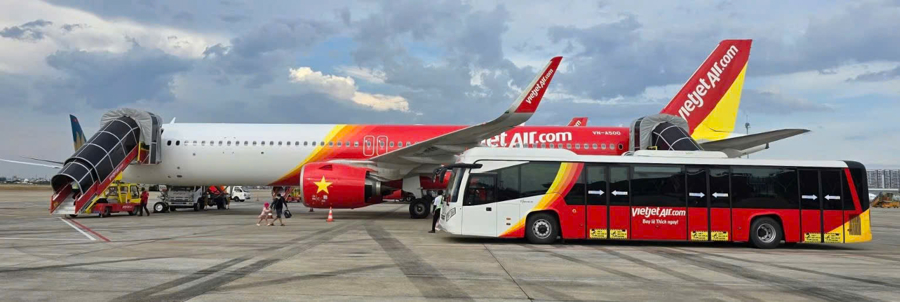 Tháng 10/2024, Vietjet thực hiện thành công hai chuyến bay thương mại sử dụng SAF từ Việt Nam đến Melbourne (Australia) và Seoul (Hàn Quốc). Ảnh minh hoạ.