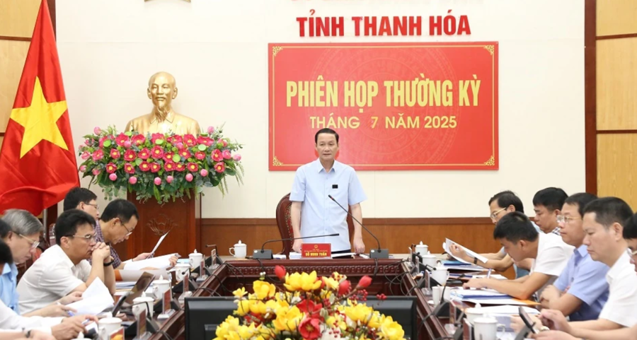 To&agrave;n cảnh phi&ecirc;n họp.