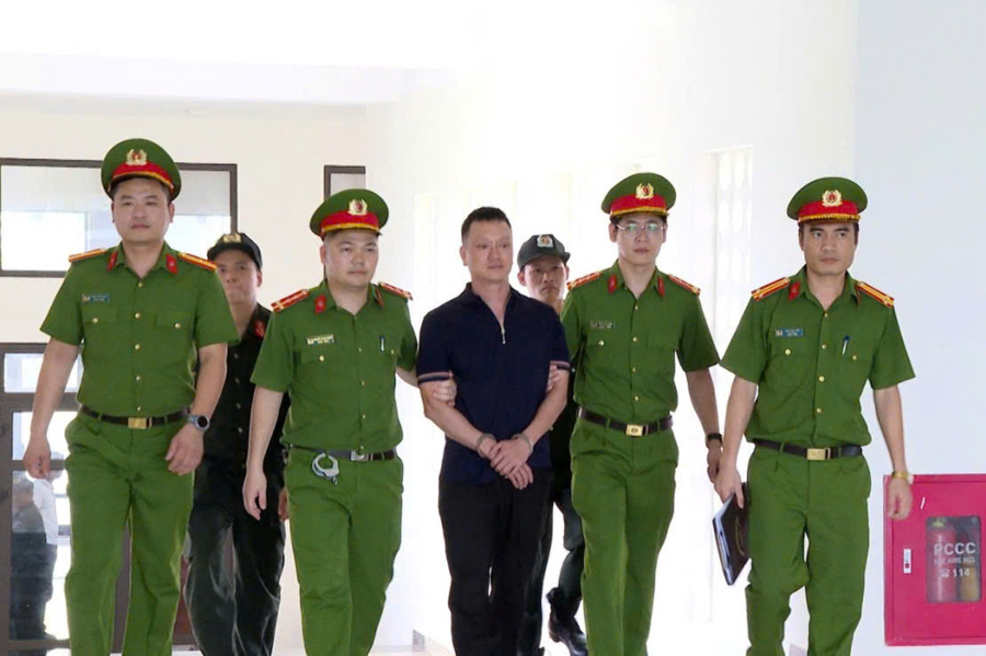 Việc bắt giữ Nguyễn Văn&nbsp;Vy&nbsp;đ&atilde; phanh phui một đường d&acirc;y tội phạm đội lốt doanh nh&acirc;n, chuy&ecirc;n can dự v&agrave;o c&aacute;c lĩnh vực kinh tế