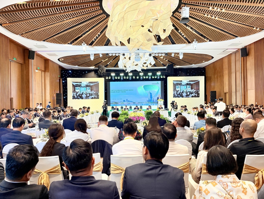 To&agrave;n cảnh Hội nghị. Ảnh: Văn Nỷ.