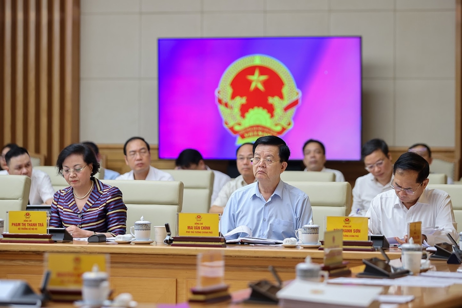 Thủ tướng: Bộ máy chính quyền 2 cấp đòi hỏi tư duy đổi mới, hành động quyết liệt - Ảnh 3