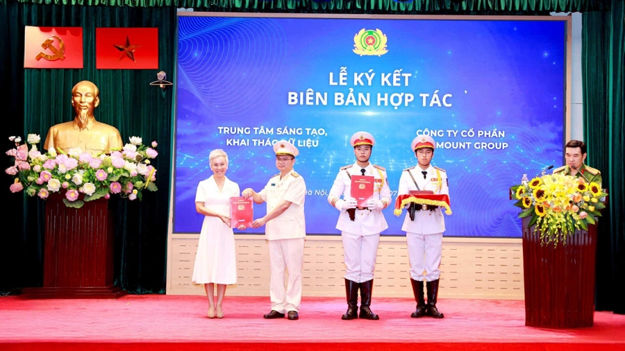 One Mount ký kết hợp tác chiến lược với Trung tâm Sáng tạo, khai thác dữ liệu về khoa học công nghệ, đổi mới sáng tạo.