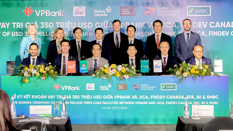 VPBank secures landmark $350 million deal to drive sustainable development - Ảnh 1