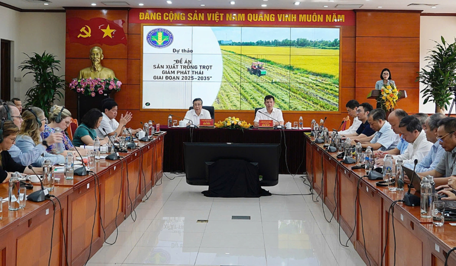 Quang cảnh hội nghị.