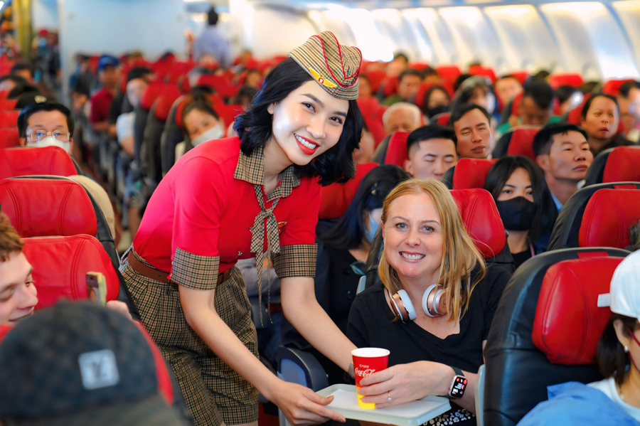 Kết thúc quý 2/2025, Vietjet đạt doanh thu vượt kế hoạch, đặt hàng nhiều tàu bay hiện đại.