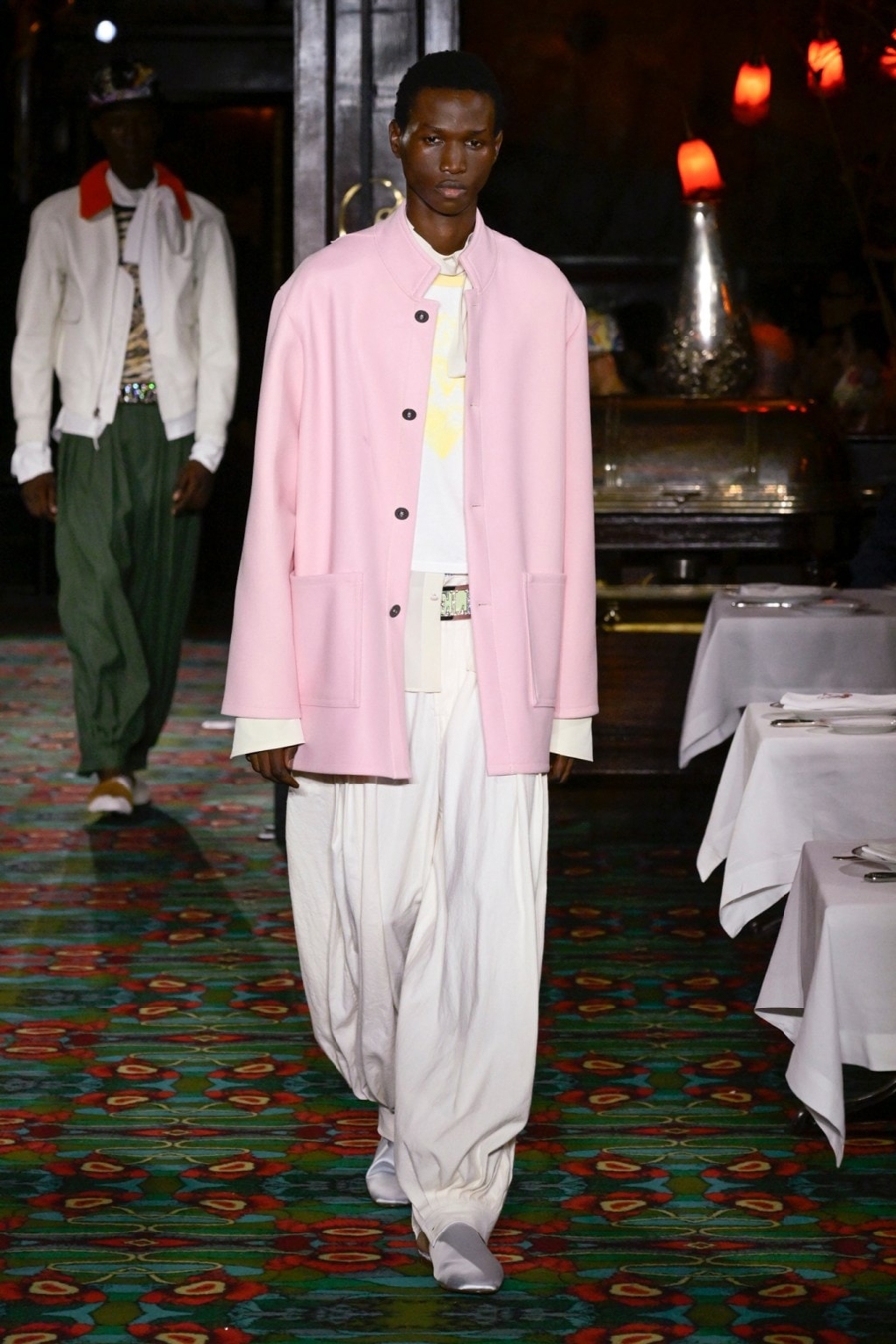 Kỹ thuật Haute Couture có thể kết hợp cùng phong cách đường phố? - Ảnh 1
