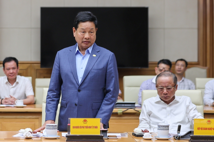 Thủ tướng: Tiếp tục xây dựng động lực, truyền cảm hứng và tạo xu thế phát triển kinh tế tư nhân - Ảnh 2