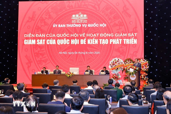 Diẽn đ&agrave;n "Gi&aacute;m s&aacute;t của Quốc hội để kiến tạo ph&aacute;t triển"
